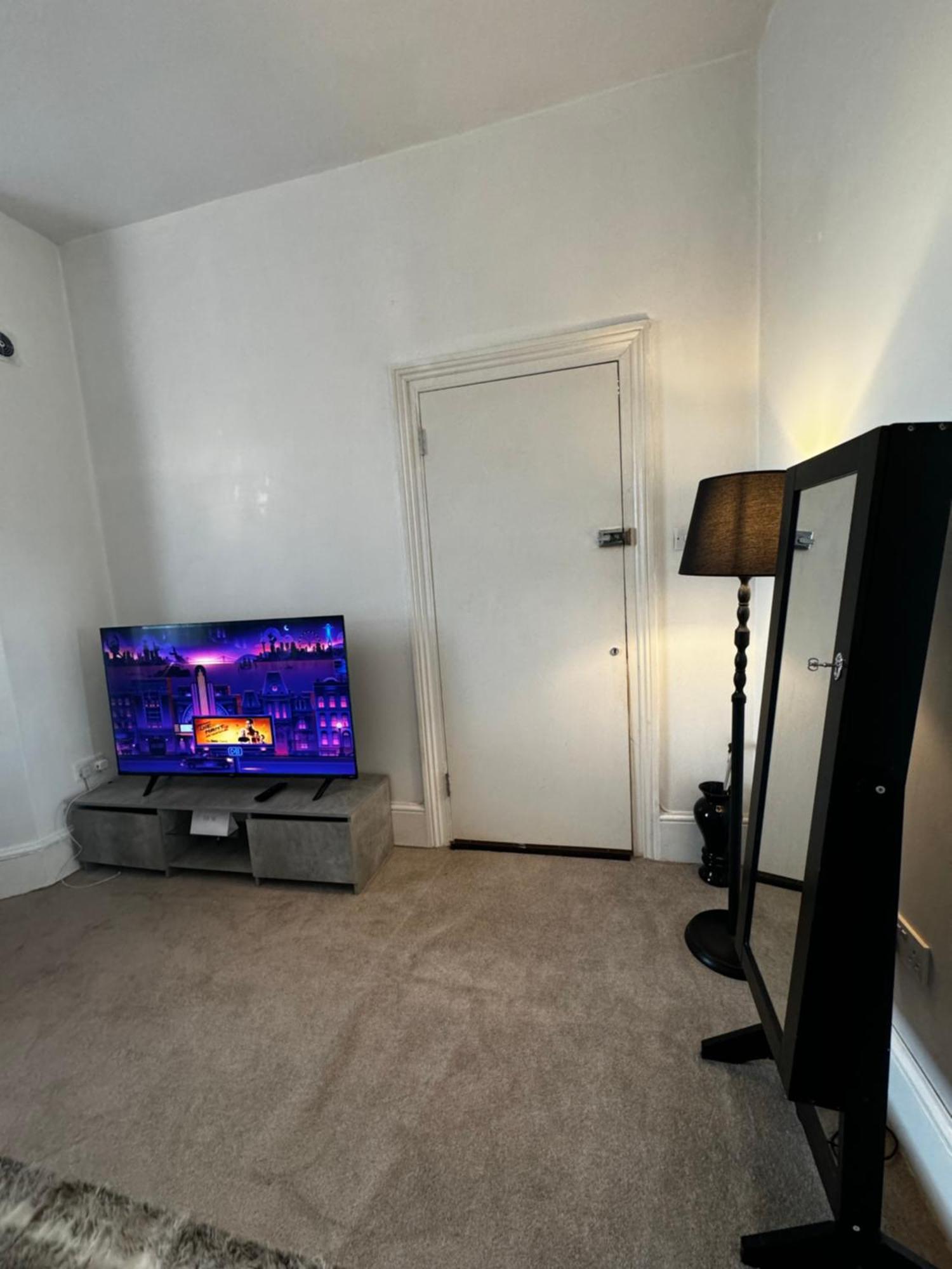 Entire 1bed Stratford Westfield *