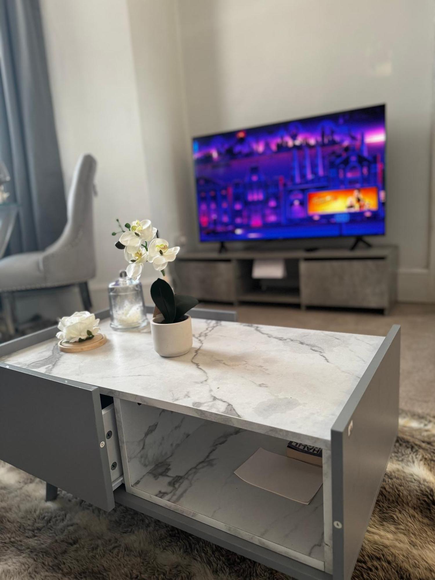 Entire 1bed Stratford Westfield Apartment *